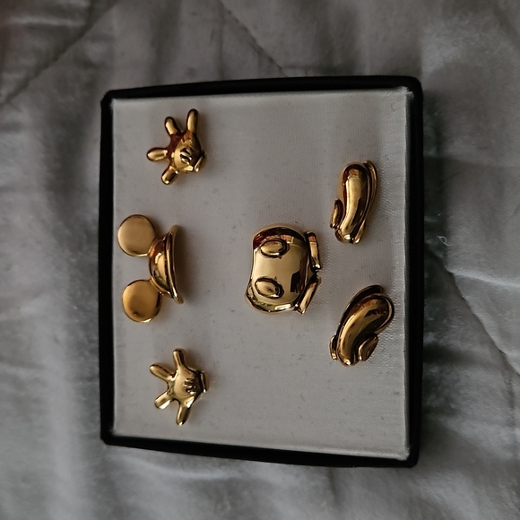 Disney Accessories - Rare Disney Mickey exclusive pins,